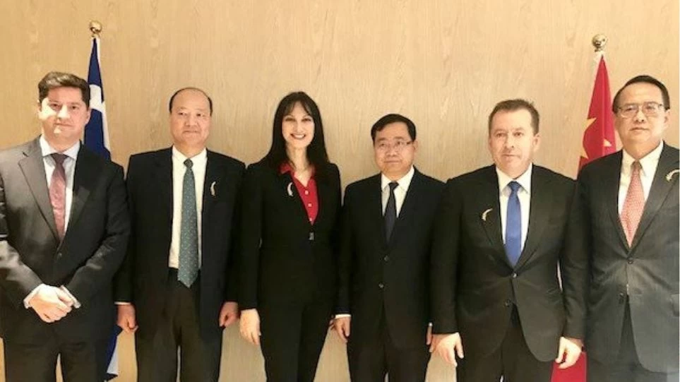 30.000 ευρώ κόστισε στον Έλληνα φορολογούμενο η dolce vita της Κουντουρά σε Τορόντο και Σαγκάη